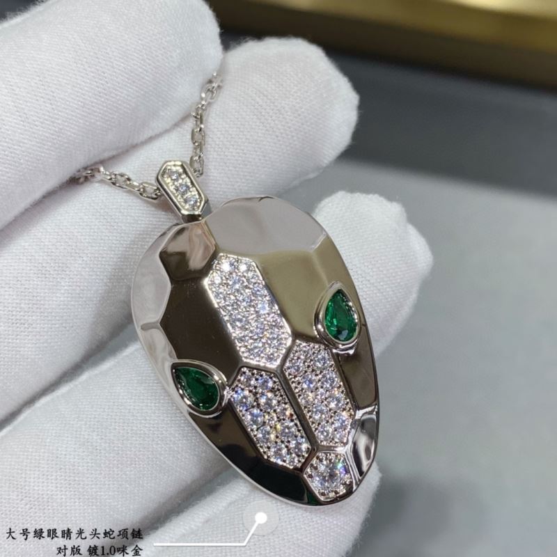 Bv1g*ai necklaces